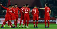 Galatasaray, milli futbolcu Okay Yokuşlu ile anlaşma sağladı