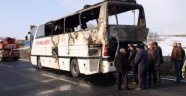 Haraket halindeki yolcu otobüsü yandı