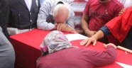 Hataylı şehit gözyaşları arasında toprağa verildi
