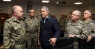 Hulusi Akar ve komutanlardan Süleyman Şah Türbesi'ne ziyaret