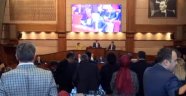 İBB Meclisi'nde küfür gerginliği! AK Parti sıraları salonu terk etmek istedi