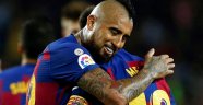 Juventus ve Inter'in istediği Arturo Vidal, Barcelona'dan ayrılmak istemiyor