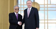 Malezya Başbakanı Mahathir Muhammed, koalisyon hükümetini kuramadığı için istifa etti
