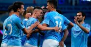 Manchester City, sahasında Liverpool'u 4-0 mağlup etti