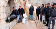 Ödenmemiş faturalar nedeniyle susuz kalan köy halkı yardım bekliyor
