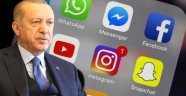 Sosyal medya düzenlemesi için Erdoğan'ın masasında 2 formül var! Ya Fransa modeli ya ABD modeli
