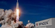 SpaceX insanlı uçuşu başarılı şekilde gerçekleşti
