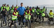 Yeşilay Cemiyeti Vangölü Sahilinde Bisiklet Turu Yaptı