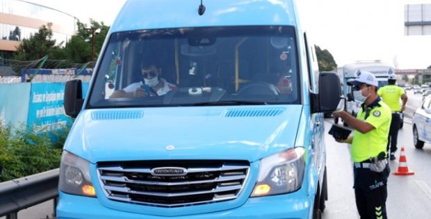 Toplu taşımada 'ayakta yolcu' kısıtlaması nasıl uygulanacak? Merak edilen soru son genelgeyle yanıt buldu
