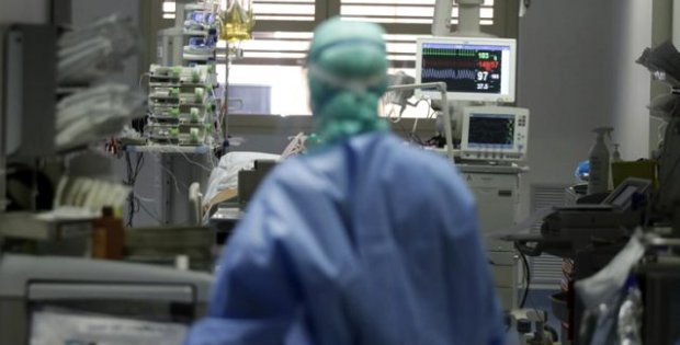Türkiye'de 24 Nisan itibariyle koronavirüsten ölenlerin sayısı 109 artarak 2 bin 600'e yükseldi