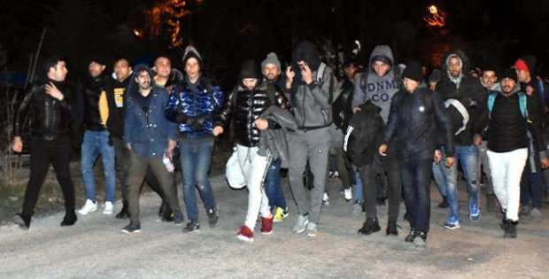 Yunanistan Başbakanı Miçotakis, mülteciler için Türkiye sınırındaki güvenliği arttırdıklarını açıkladı